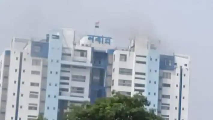 পশ্চিমবঙ্গের মুখ্যমন্ত্রী মমতার কার্যালয়ে আগুন