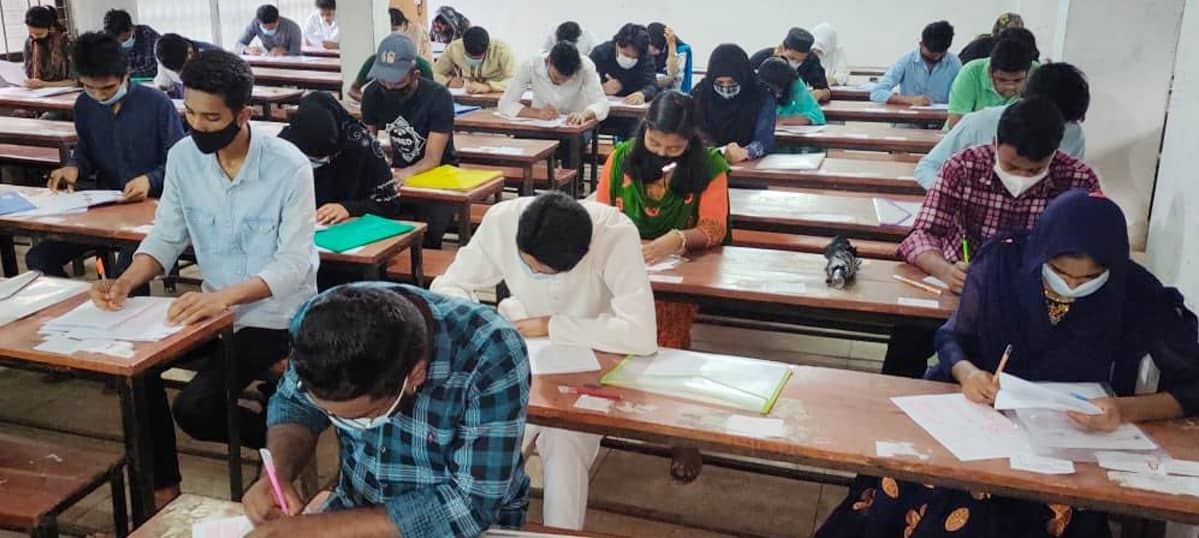 ৭ কলেজের কলা অনুষদে প্রথম হয়েছেন মাদরাসাছাত্র নাজমুল