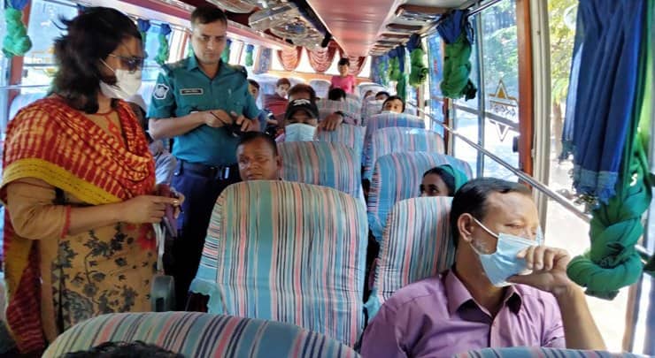 অতিরিক্ত ভাড়া নেওয়ায় বাস চালককে ভ্রাম্যমাণ আদালতের জরিমানা