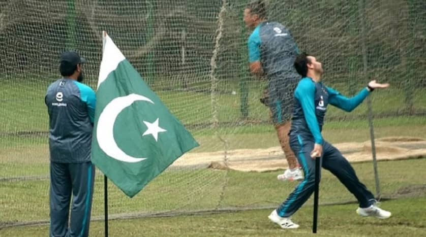 পতাকা ওড়ানোয় ঢাকার আদালতে পাকিস্তান ক্রিকেট দলের বিরুদ্ধে মামলা