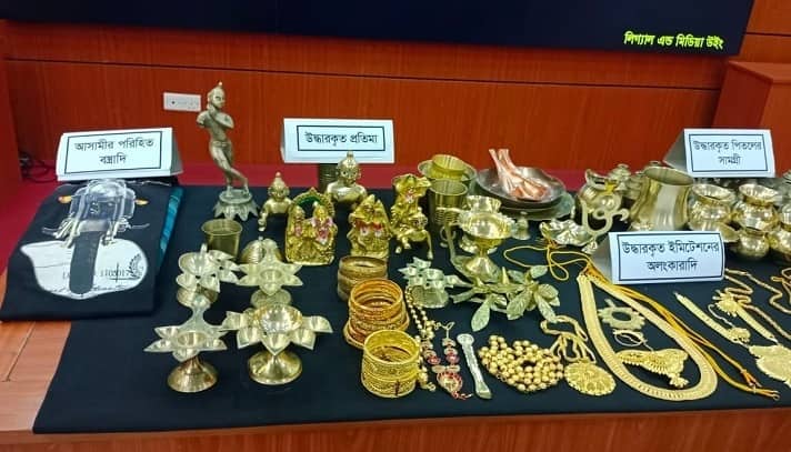 মন্দিরে হামলা ও পূজার সামগ্রী লুট করে ওরা ৪ জন