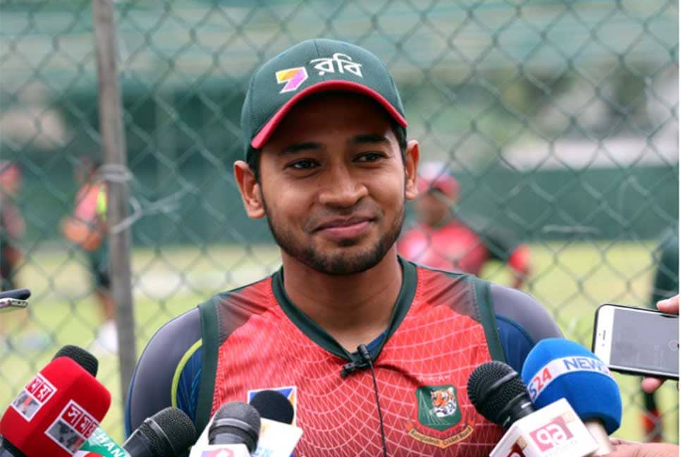 অবশেষে ‘আয়নায় মুখ’ দেখার ব্যাখ্যা দিলেন মুশফিক