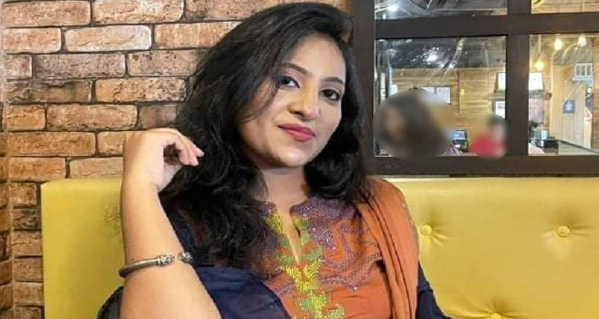 জাবি ছাত্রী