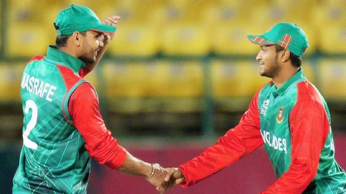 যেখানে মাশরাফি আর সাকিব এখন সমানে সমান