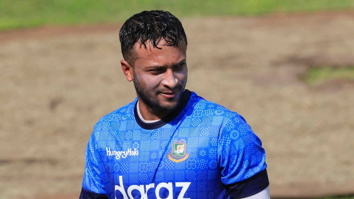 অবশেষে চট্টগ্রাম টেস্টে খেলছেন সাকিব