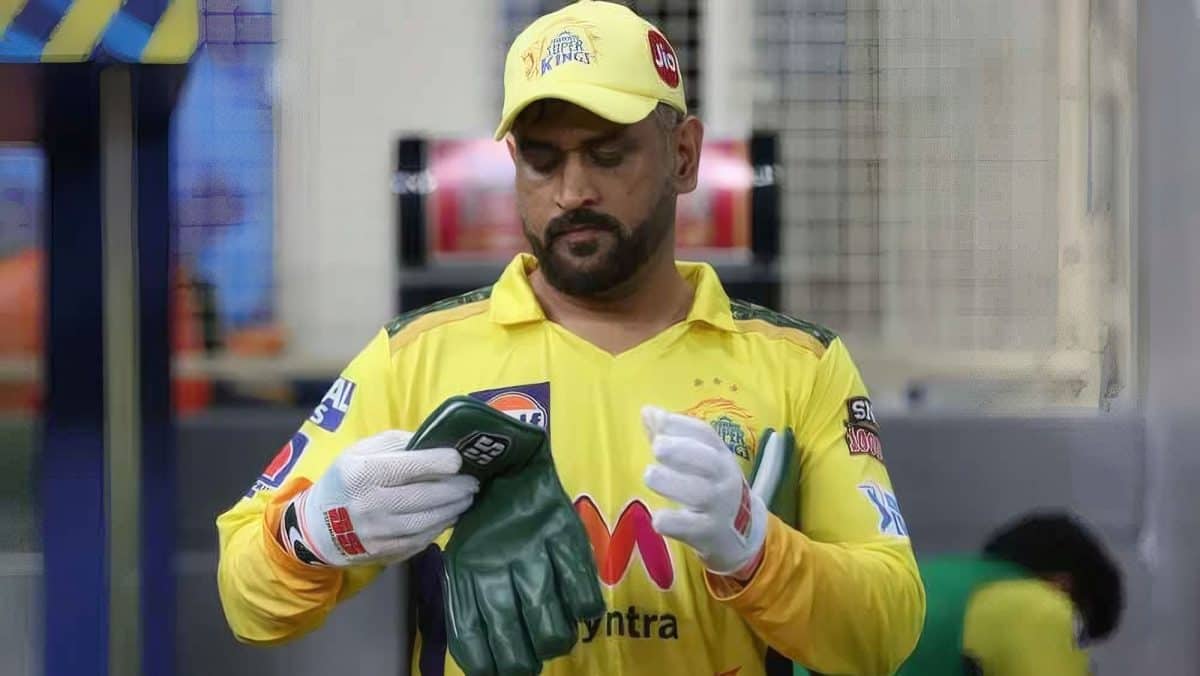 আইপিএলে এটাই কি শেষ মরসুম ধোনির?