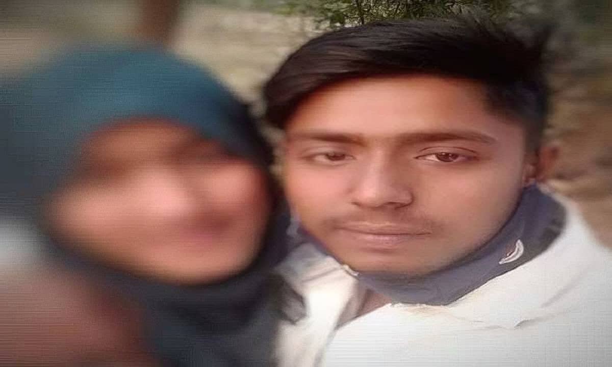বিয়ের প্রলোভনে শারীরিক সম্পর্ক, প্রেমিকের বাড়িতে তরুণীর অনশন