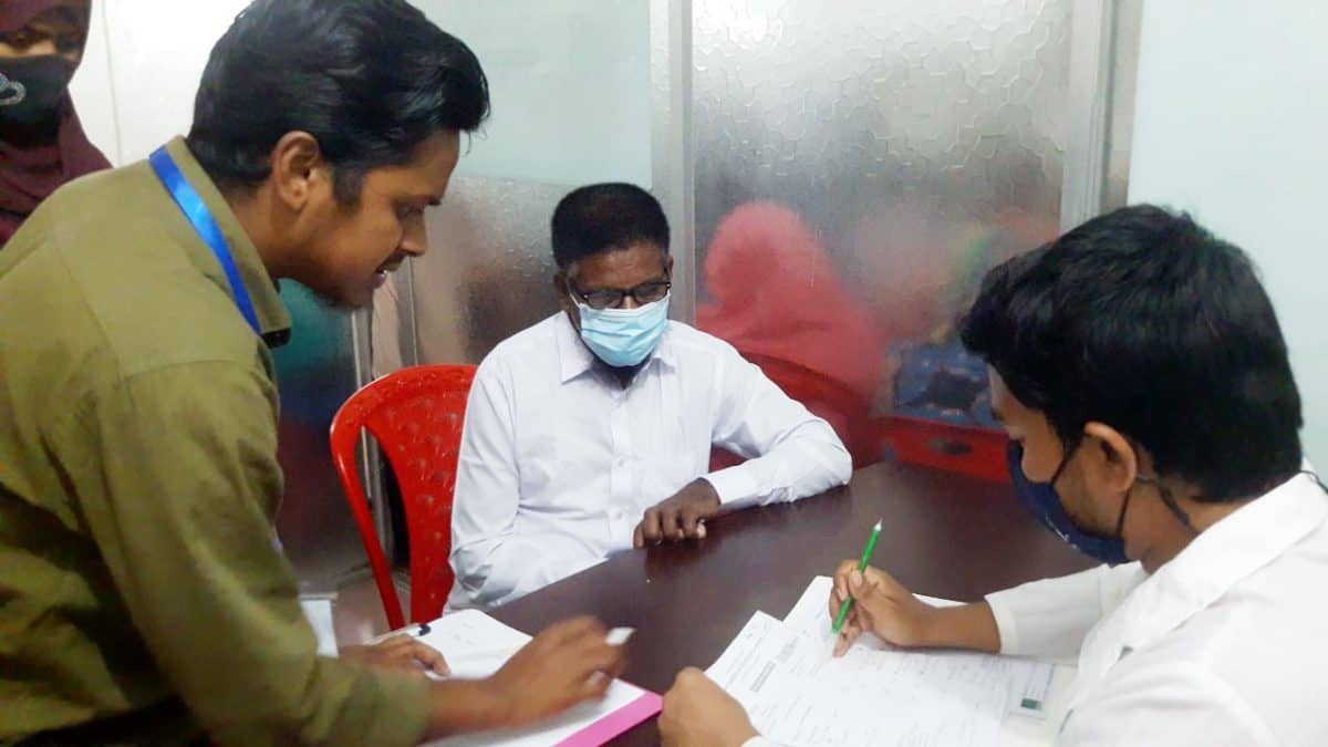 কালীগঞ্জে বিনামূল্যে মেডিকেল ও ফিজিওথেরাপি ক্যাম্প