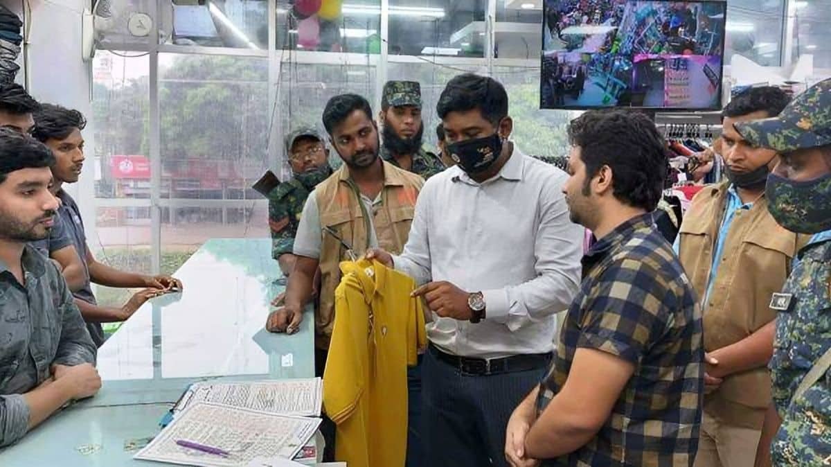 ভোক্তা অধিদপ্তরের অভিযানে মানিকগঞ্জে দুই প্রতিষ্ঠানকে ৭৫ হাজার টাকা জরিমানা
