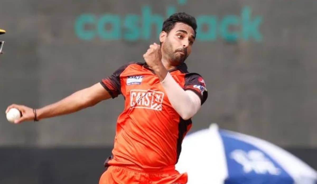 এক ওভারে ১১ ওয়াইড, আইপিএলের ইতিহাসে লজ্জার রেকর্ড ভুবনেশ্বরের