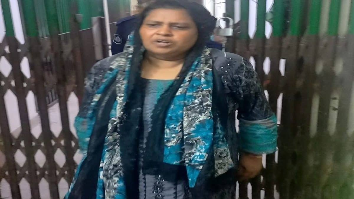 মেয়র আইভীর কণ্ঠ নকল করে টাকা আদায়!