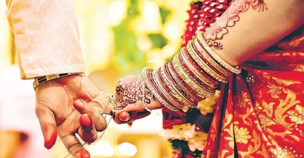 হৃদয়ের ভালোবাসার টানে ভারতীয় তরুণী ফেনীতে
