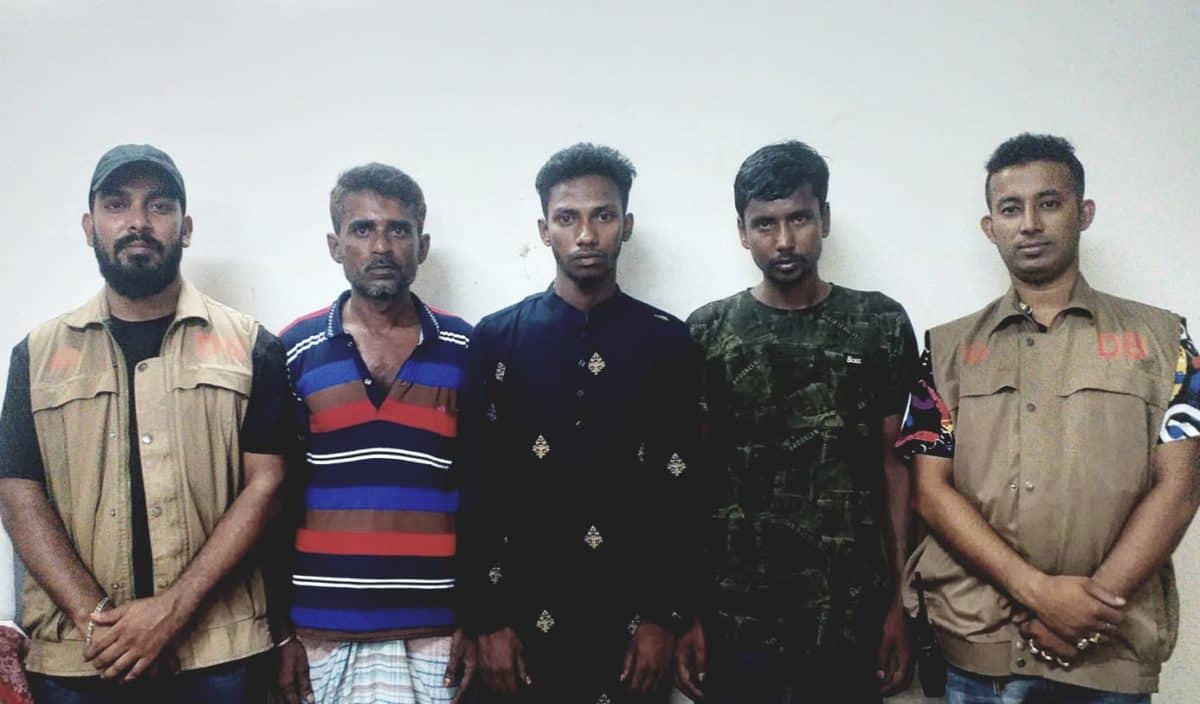 মানিকগঞ্জে মাদকসহ তিনজন গ্রেফতার