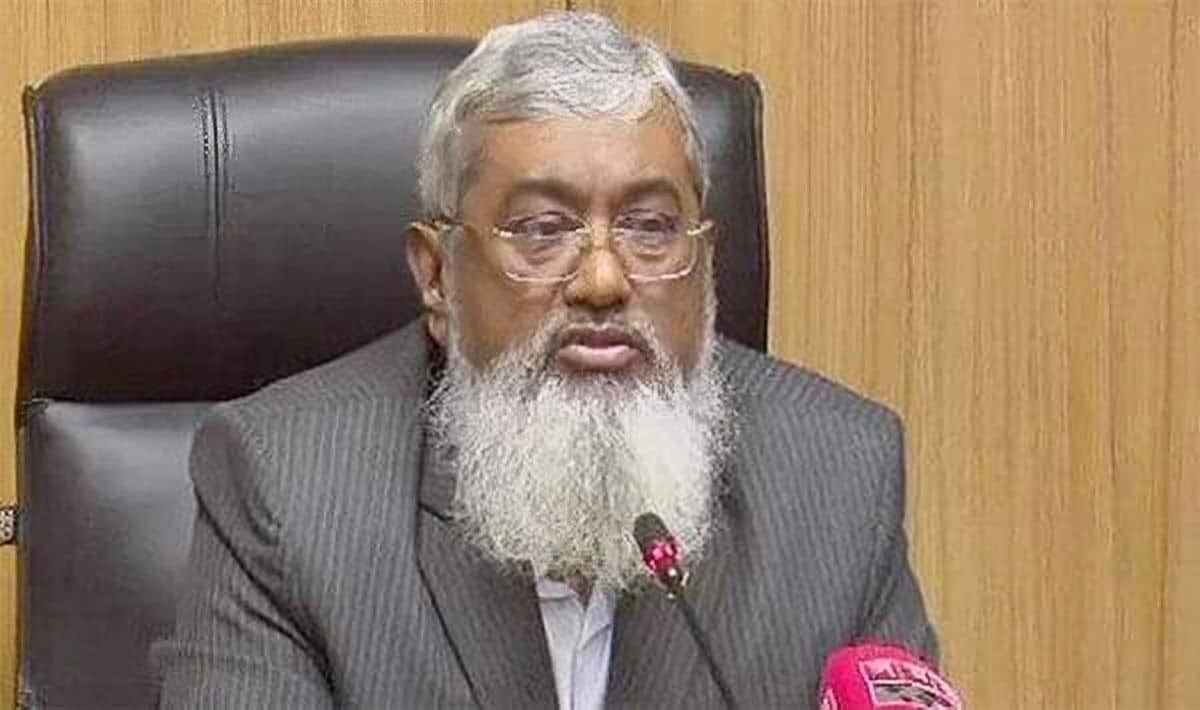 একদিনের তেল দিয়ে দু’দিন খাওয়ার পরামর্শ দিলেন মন্ত্রীপরিষদ সচিব