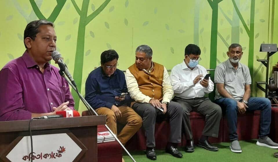 ‘পদ্মা সেতু’ নিয়ে ডা. স্বপ্নীলের লেখা বইয়ের মোড়ক উন্মোচন