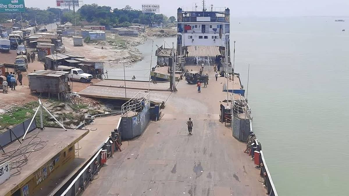দৌলতদিয়া ফেরিঘাট