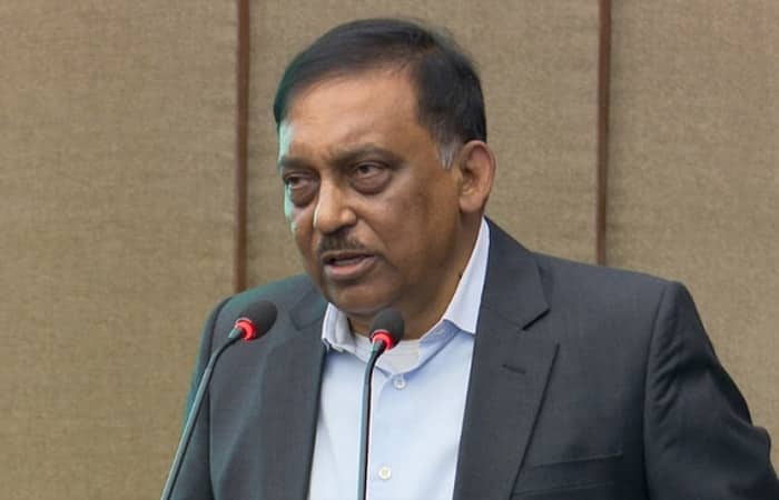 পুলিশ বাহিনী এখন সবসময় সম্মুখ সেনা হিসেবে কাজ করছে : স্বরাষ্ট্রমন্ত্রী