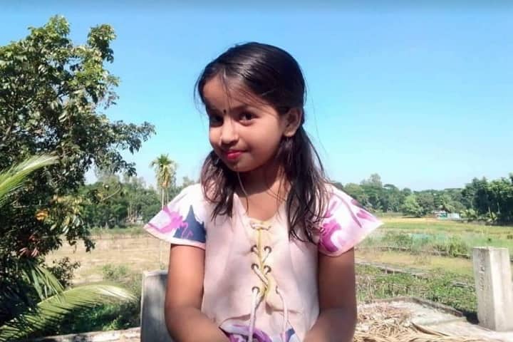 বউ সাজতে গিয়ে ওড়নায় ফাঁস লেগে প্রাণ গেল শরফিতার
