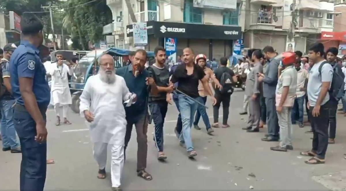মানিকগঞ্জে বিএনপির মিছিলে পুলিশের টিয়ারশেল, সংঘর্ষে আহত অর্ধশতাধিক