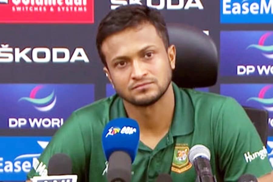 আম্পায়ারের সব কথা মেনে নিলেন- সাকিব অবাক সুরে হ্যাঁ