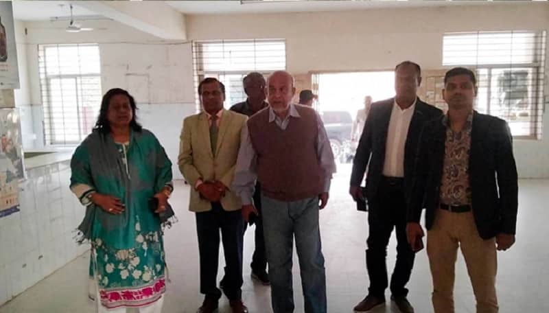 হাসপাতালে গিয়ে কোনো চিকিৎসক পেলেন না এমপি জিল্লুল হাকিম