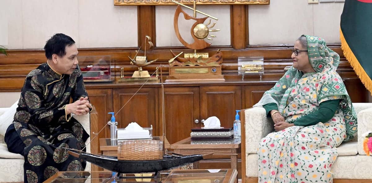 প্রধানমন্ত্রীকে ভিয়েতনাম সফরের আমন্ত্রণ