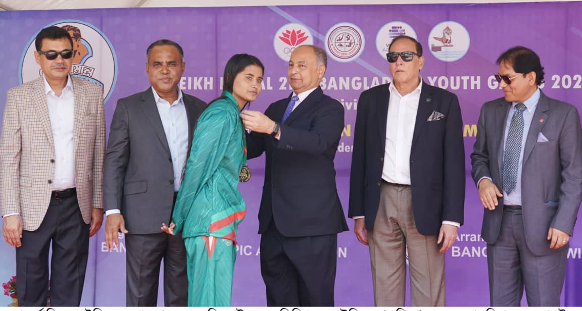 নৌপ্রধানের সাথে আন্তর্জাতিক সুইমিং ফেডারেশন সভাপতির সাক্ষাত