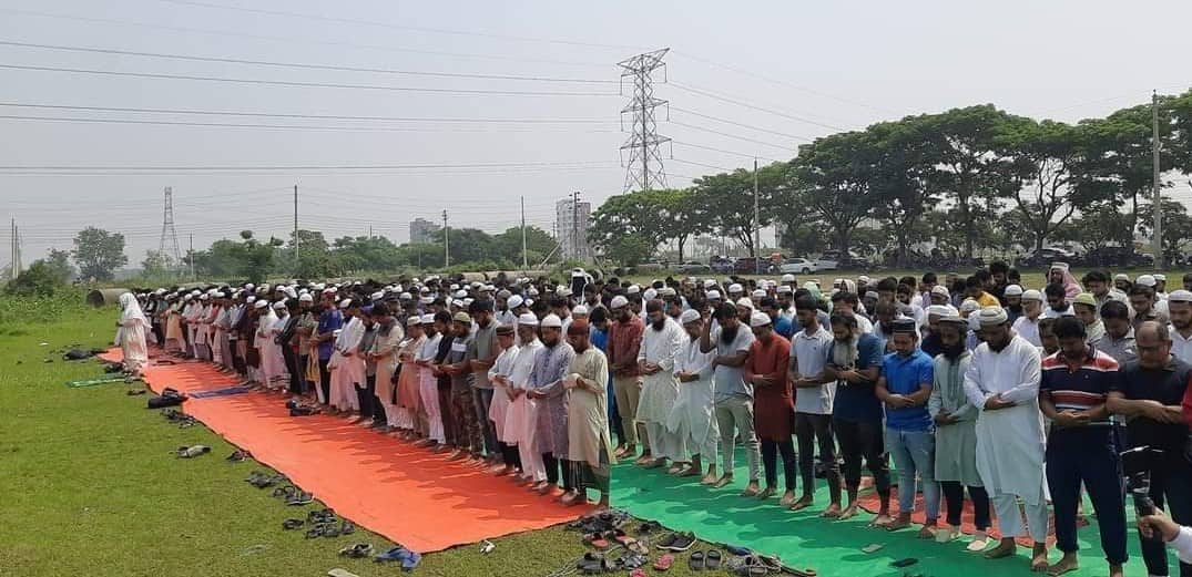 বৃষ্টিপ্রার্থনায় রাজধানীর আফতাবনগরে ‘ইসতিসকার নামাজ’ আদায়