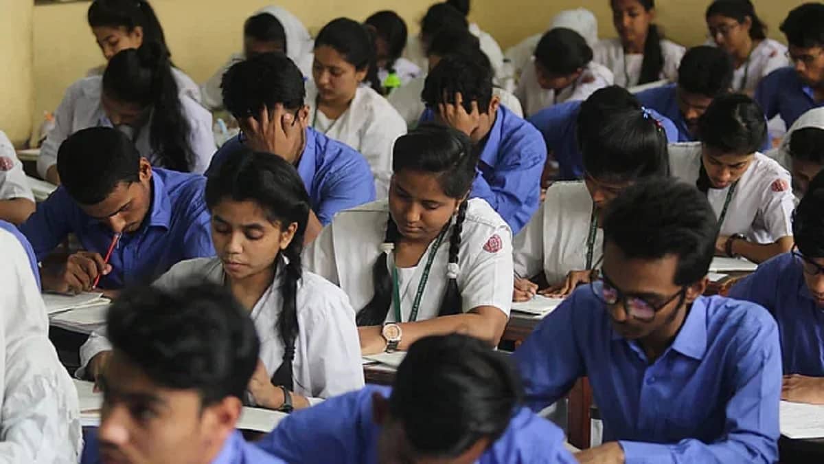 আজ থেকে শুরু এসএসসি ও সমমানের পরীক্ষা