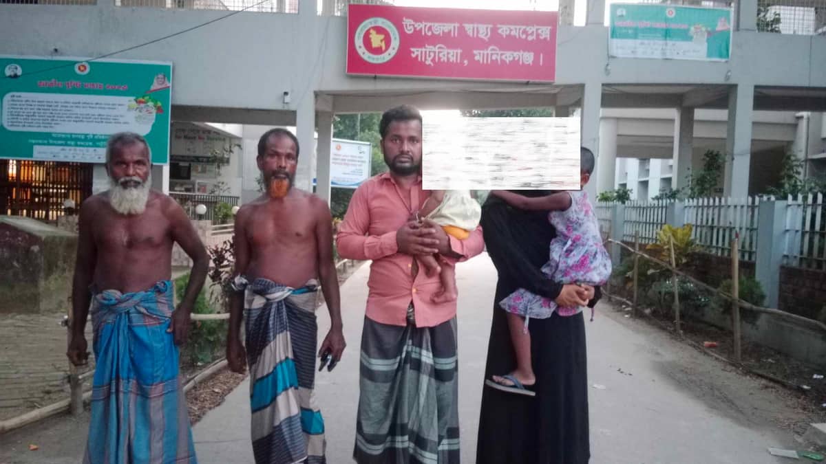 সুদের টাকা না পেয়ে বাড়িতে হামলা, আহত ৩
