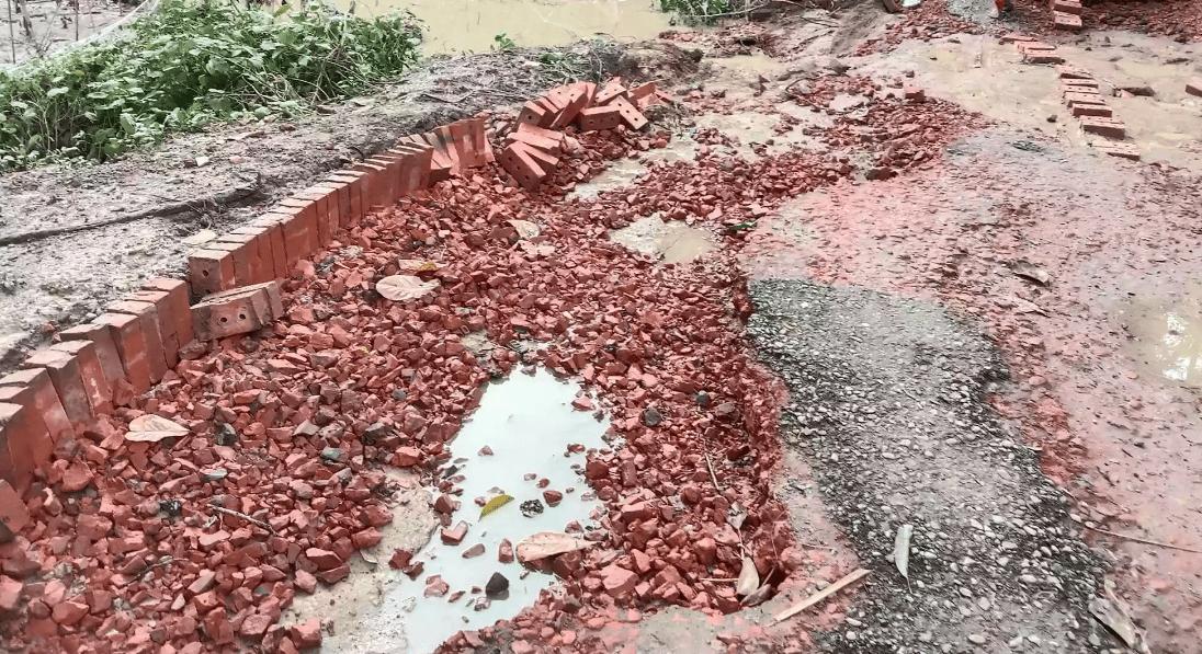 বন্যায় বন্দরনগরী চট্টগ্রামের ৫০ কিলোমিটার সড়ক ক্ষতিগ্রস্ত
