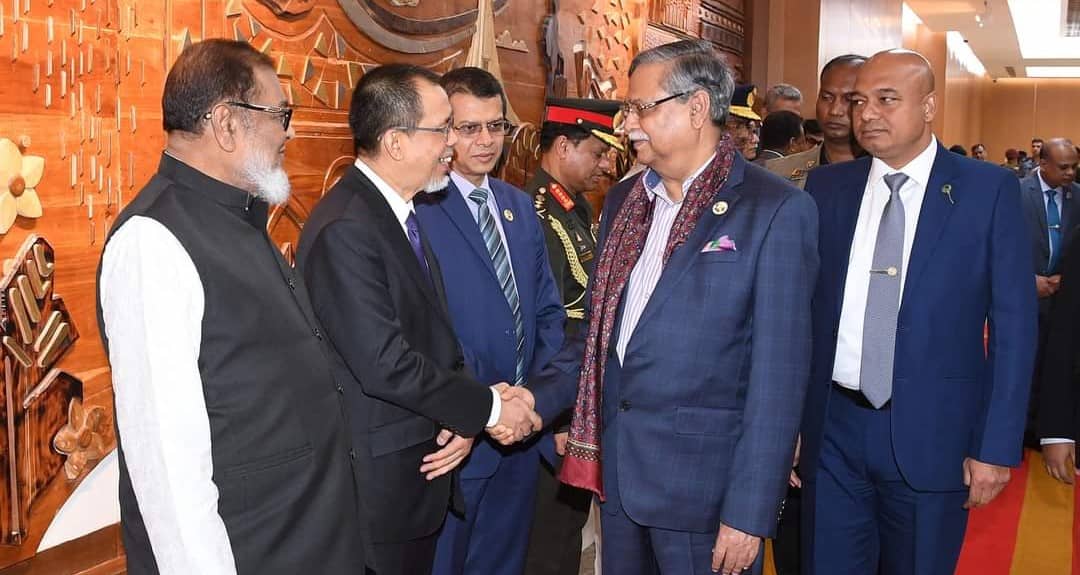 জাকার্তার উদ্দেশে ঢাকা ত্যাগ করলেন রাষ্ট্রপতি