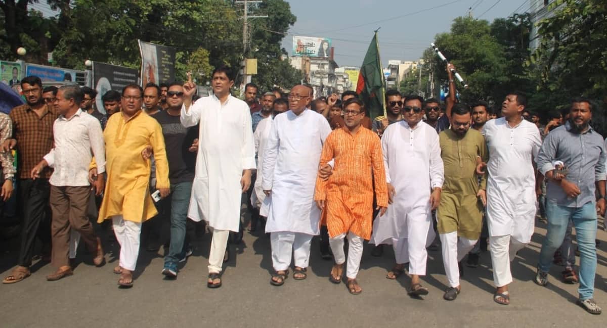 অবরোধ ও নাশকতা প্রতিরোধে পাবনায় আরশাদ আদনান রনির মিছিল