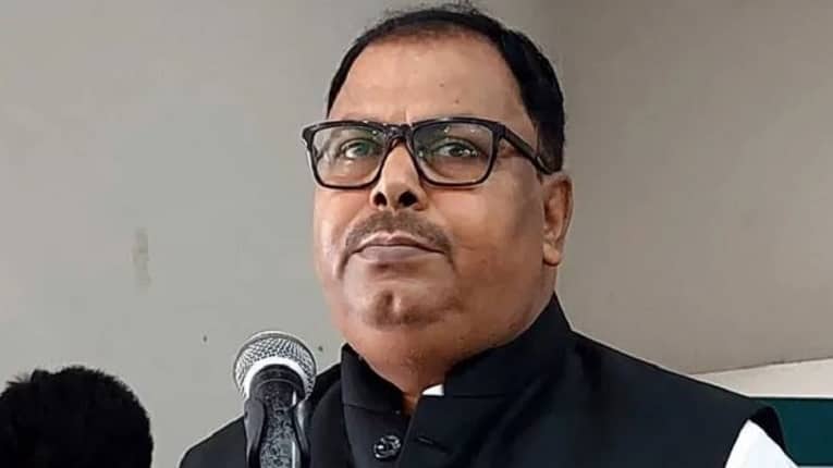 মনোনয়ন পেলেন না প্রাথমিক ও গণশিক্ষা প্রতিমন্ত্রী জাকির হোসেন