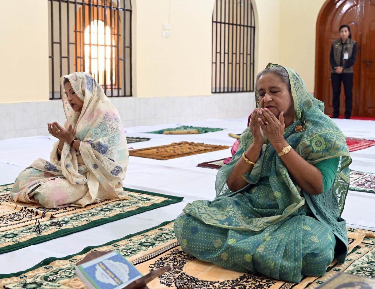 ‘স্মার্ট বাংলাদেশ’ গড়তে নৌকা মার্কায় ভোট চাইলেন প্রধানমন্ত্রী
