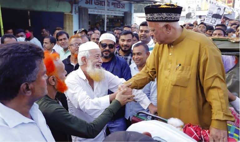 নির্বাচনী প্রচারণায় সরব চট্টগ্রাম, প্রার্থী ও সমর্থকদের ফুরসত নেই