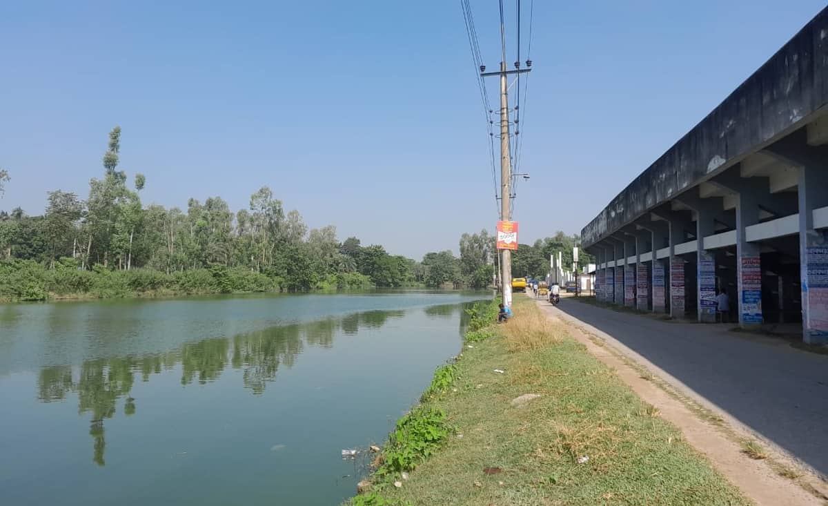 রেলওয়ের হ্রদে প্রশান্তি গাইবান্ধাবাসীর