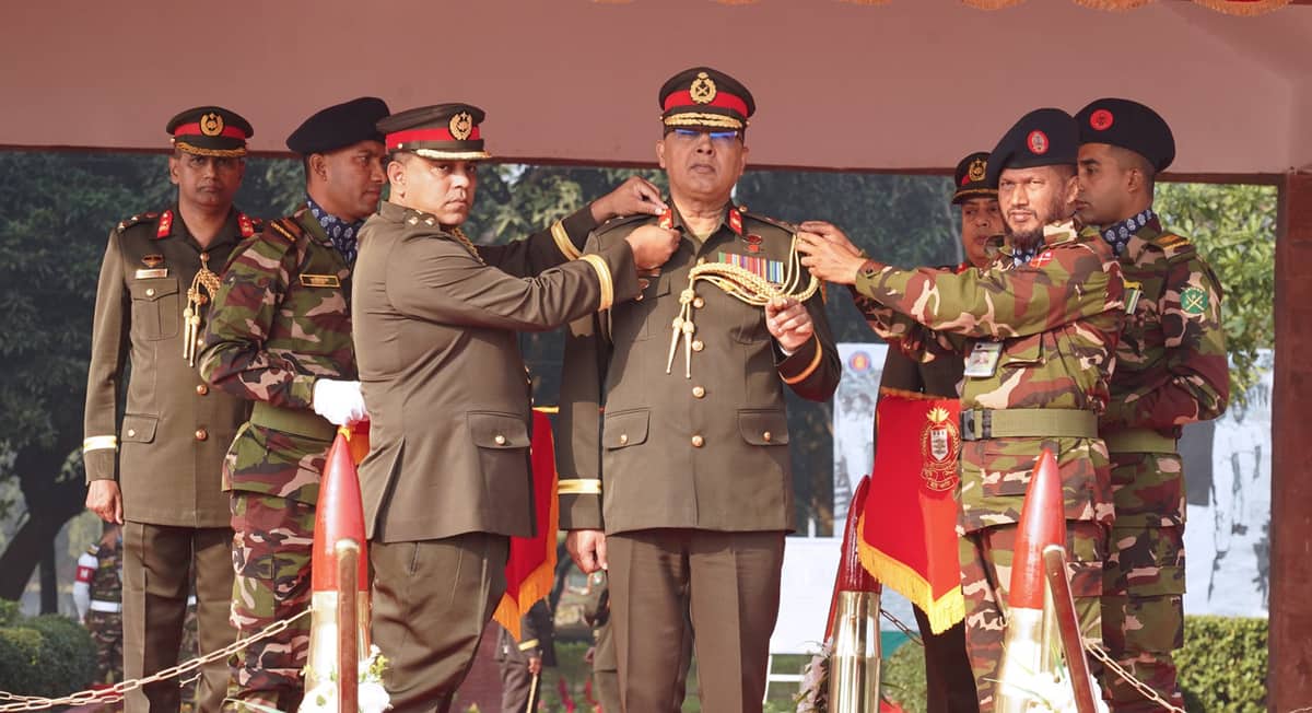 আর্মি অর্ডন্যান্স কোরের ‘কর্নেল কমান্ড্যান্ট’ হলেন মাকসুদুল হক