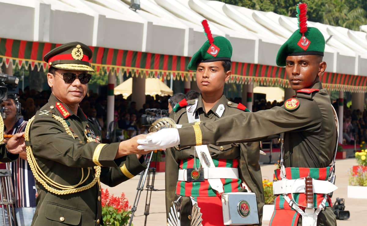 বাংলাদেশ মিলিটারি একাডেমিতে রাষ্ট্রপতি কুচকাওয়াজ অনুষ্ঠিত