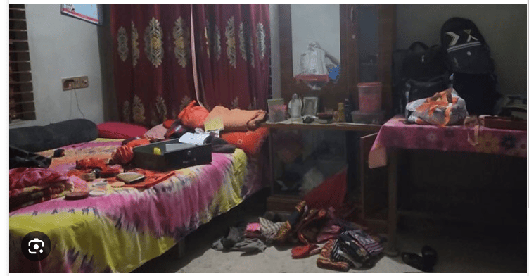 বাড়ির সবাই নির্বাচনী প্রচারণায়, ফাকা পেয়ে সব নিয়ে গেল চোর