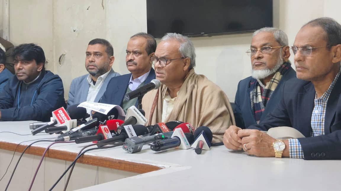 পুলিশ বিভিন্ন দলের নেতাকর্মীদের জীবন নিয়ে খেলছে : রিজভী