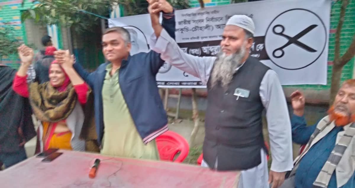 সিরাজগঞ্জ-৫: স্বতন্ত্র প্রার্থীকে সমর্থন জানিয়ে সরে দাঁড়ালেন বিএনএম প্রার্থী