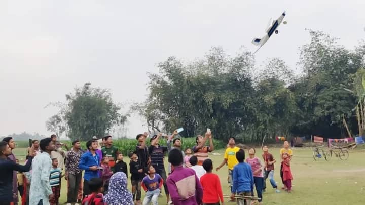 আলমগীরের তৈরি বিমান১