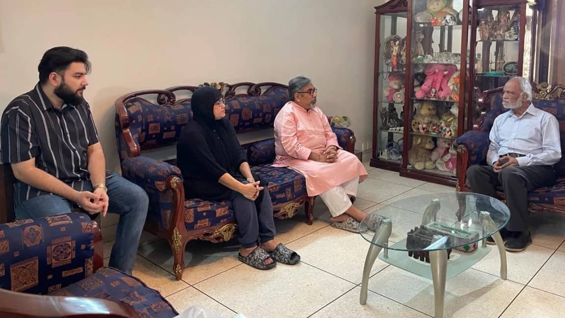বিএনপি নেতা প্রিন্সের বাসায় মঈন খান