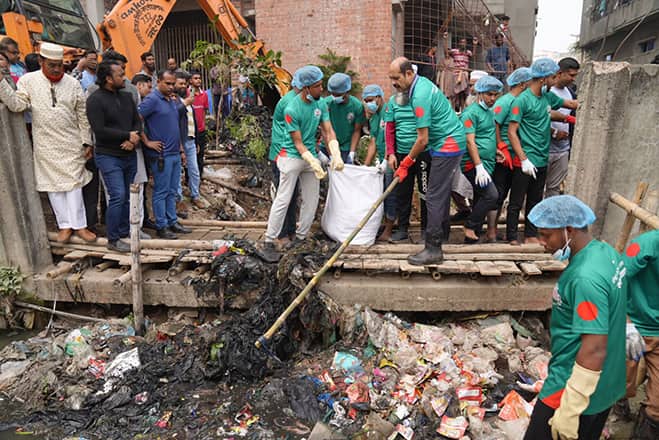প্যারিস খাল পরিষ্কার না হওয়া পর্যন্ত অভিযান চলবে : মেয়র আতিক