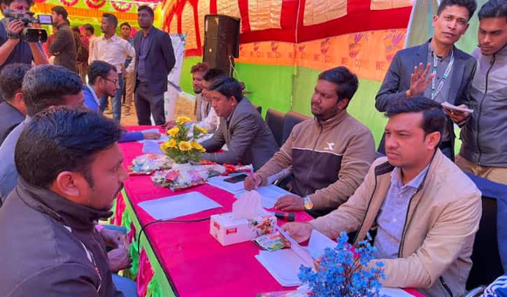 কয়েক মিনিটের ভাইভায় চাকরি হলো ৫শ যুবকের