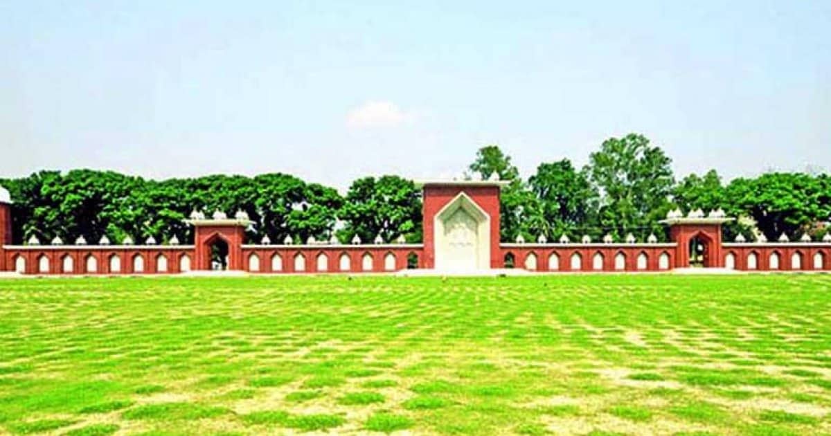 লাখো মুসল্লির নামাজ আদায়ের জন্য প্রস্তুত গোর-এ-শহীদ ময়দান