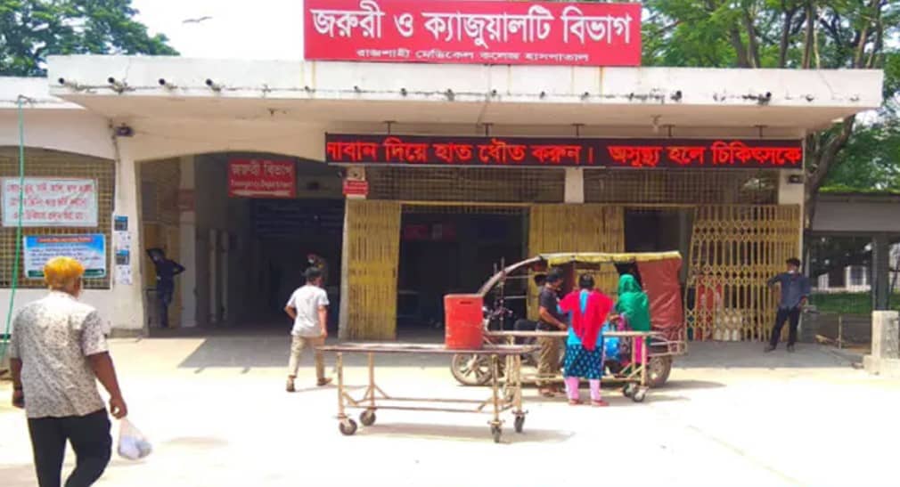 জানাজা শেষে ফেরার পথে সড়কে মা-ছেলের মৃত্যু