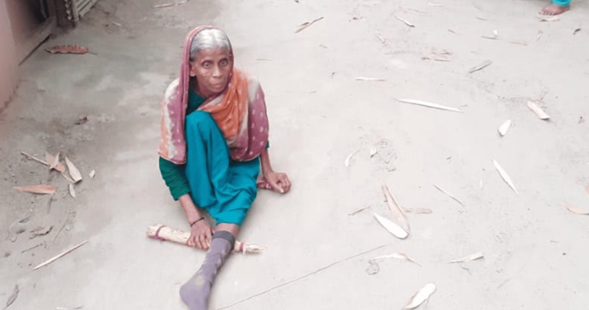 ভাঙা পা নিয়ে স্বামী-সন্তানহারা চিনি বিবির মানবেতর জীবন
