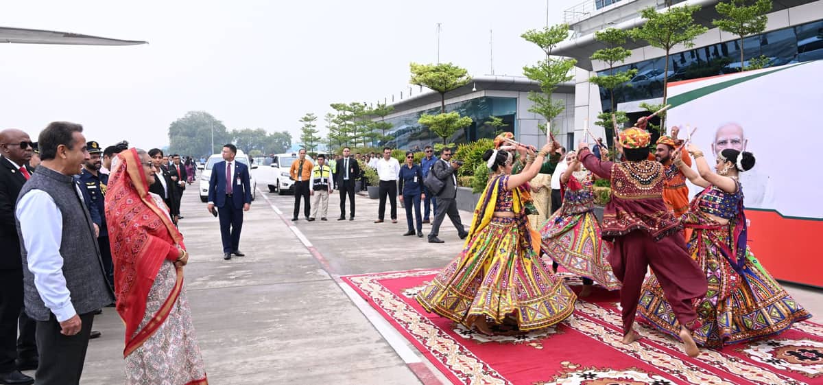 নয়াদিল্লি পৌঁছেছেন প্রধানমন্ত্রী, কাল মোদির সঙ্গে একান্ত বৈঠক